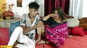 Teen boy gets naughty with his stepmom in hot Indian sex video